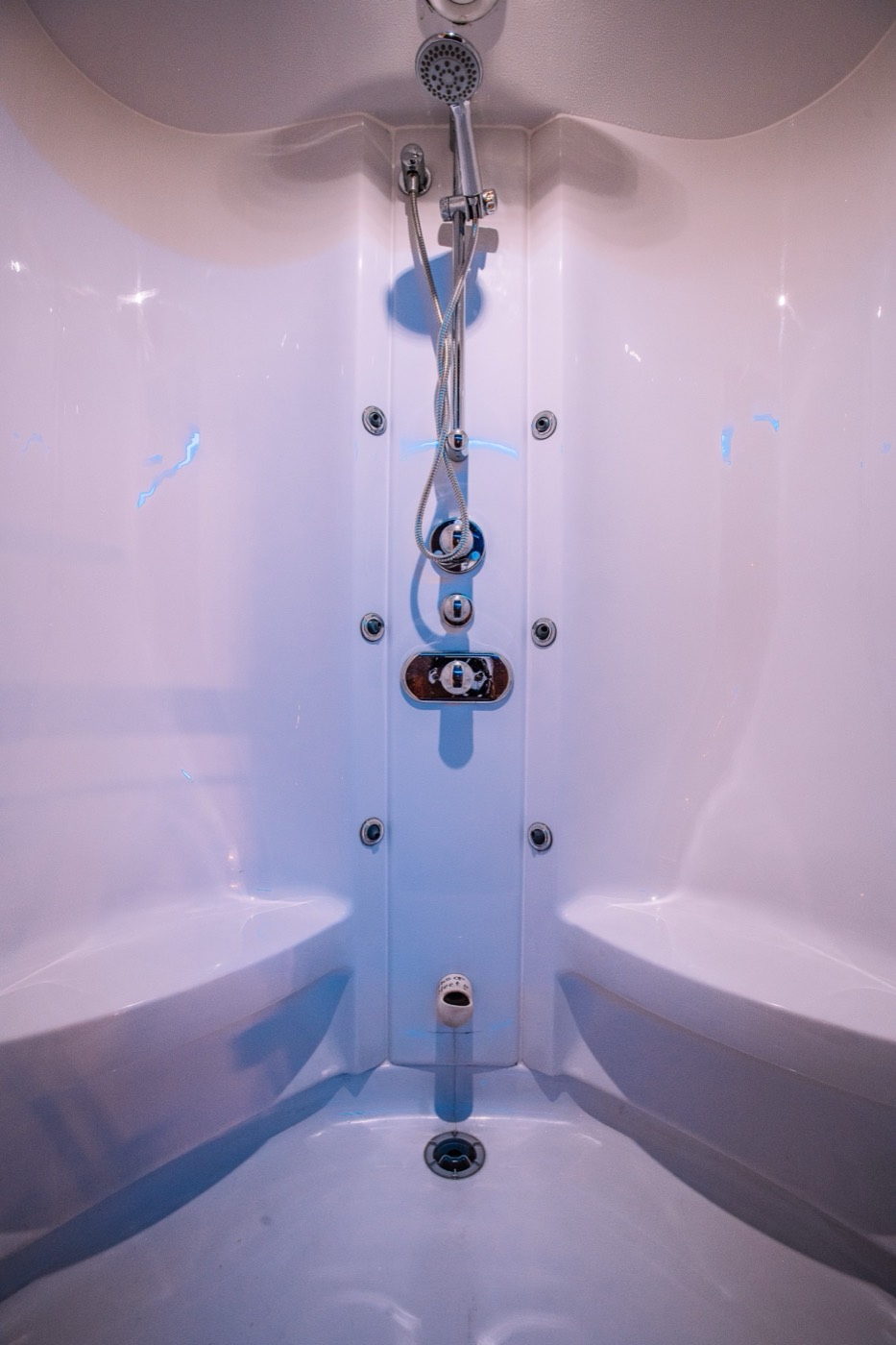 Interior of the steam room at private sauna Sauna Privada